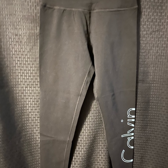 Ladies Calvin Klein Performance Stretch Size M Capri Work Out Leggings Black - Picture 4 of 8